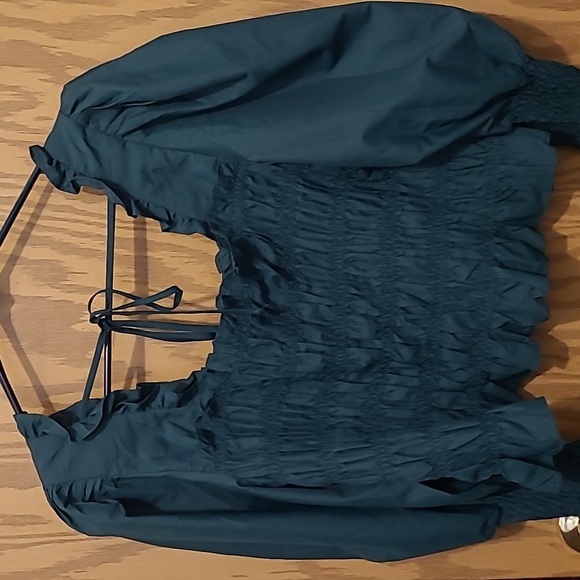 Milk&Honey XL Forest Green Long-Sleeve crop top Blouse - Picture 3 of 3